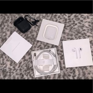 Apple AirPods 1st Generation